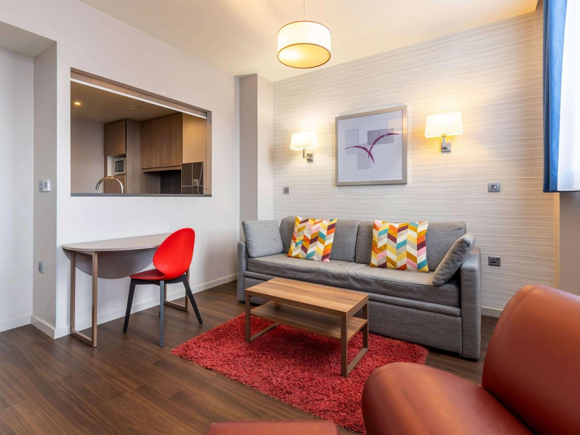 Adagio Centre Aparthotel 4*